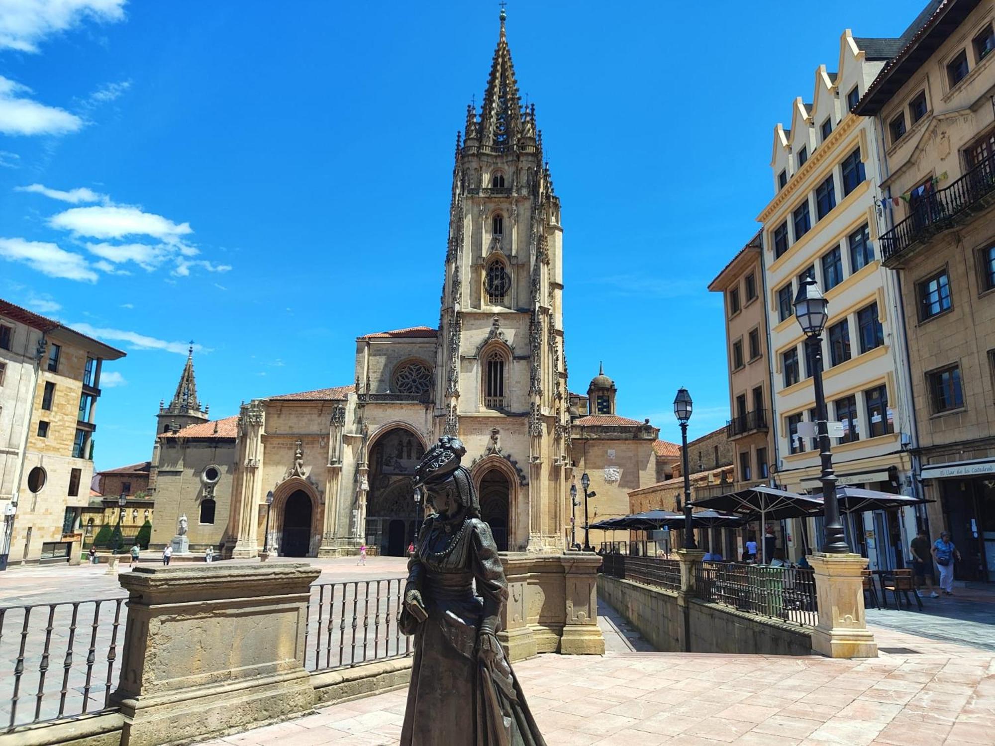Piso Del Paraiso Oviedo Luaran gambar
